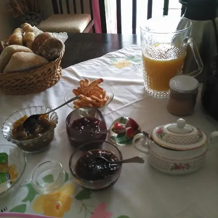 Quinta Nova Do Almeida Bed & Breakfast