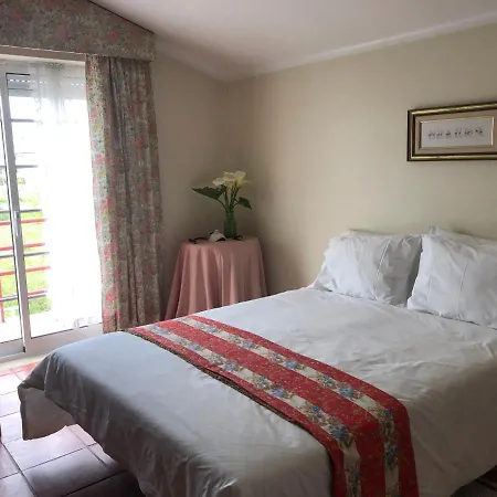 Quinta Nova Do Almeida Couette-café