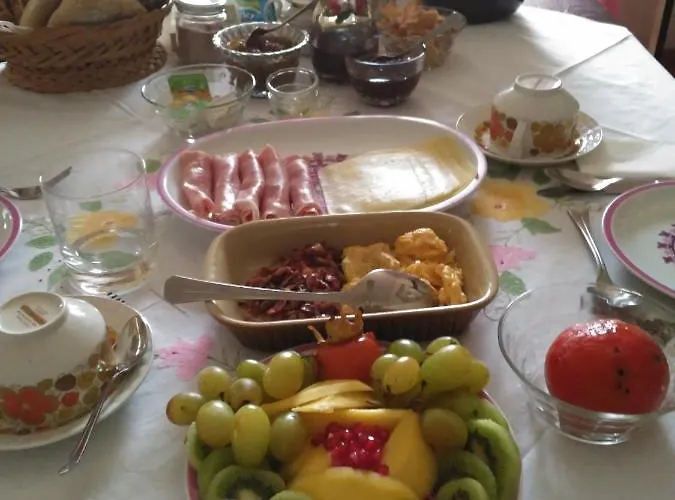 Quinta Nova Do Almeida Bed and Breakfast