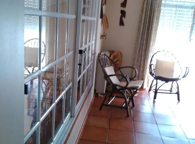 Quinta Nova Do Almeida Bed and Breakfast